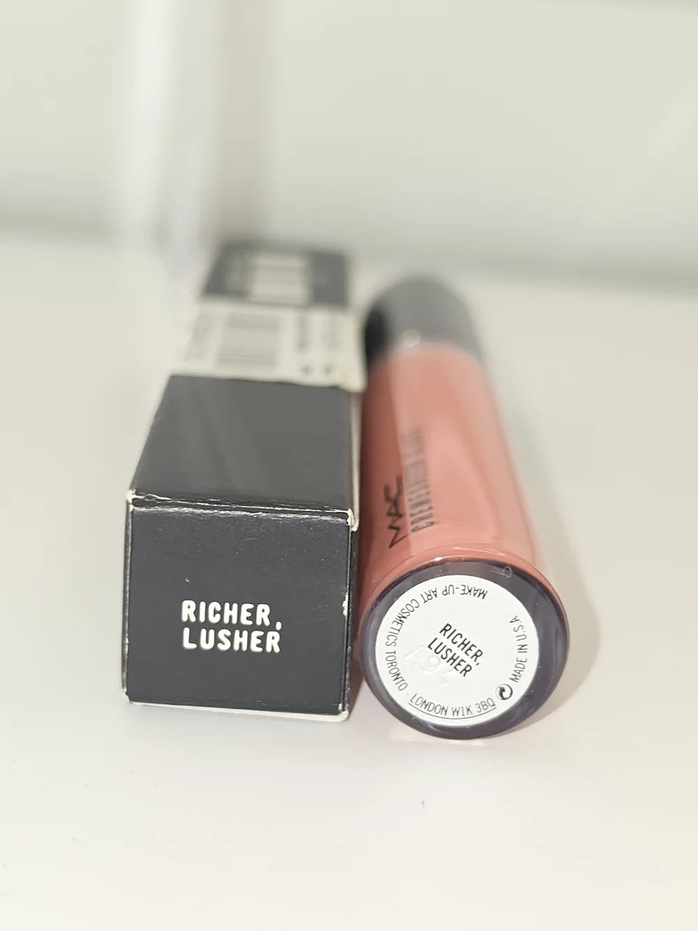 DISCONTINUED MAC CREMESHEEN GLASS- 